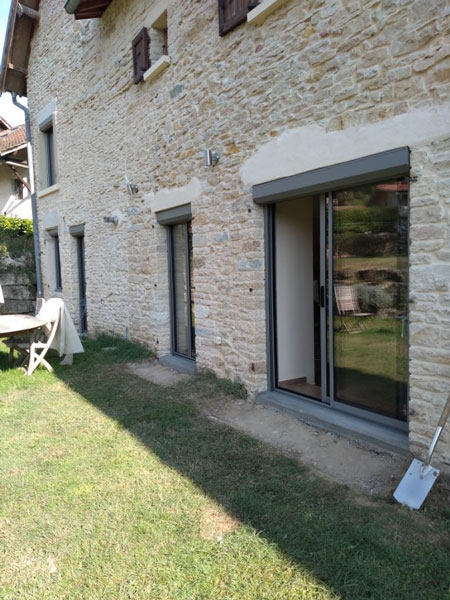 Fenêtres fenetre alu avec volet roulant st marcel bel accueil 38