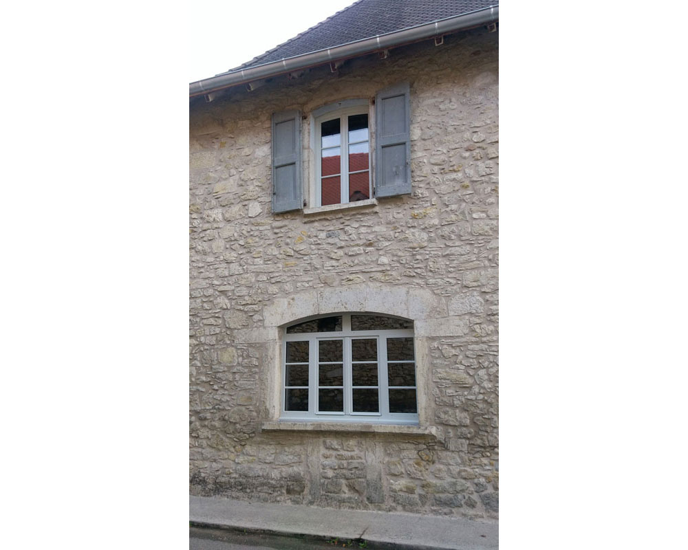 Fenêtres fenetre bois renovation brangues 1