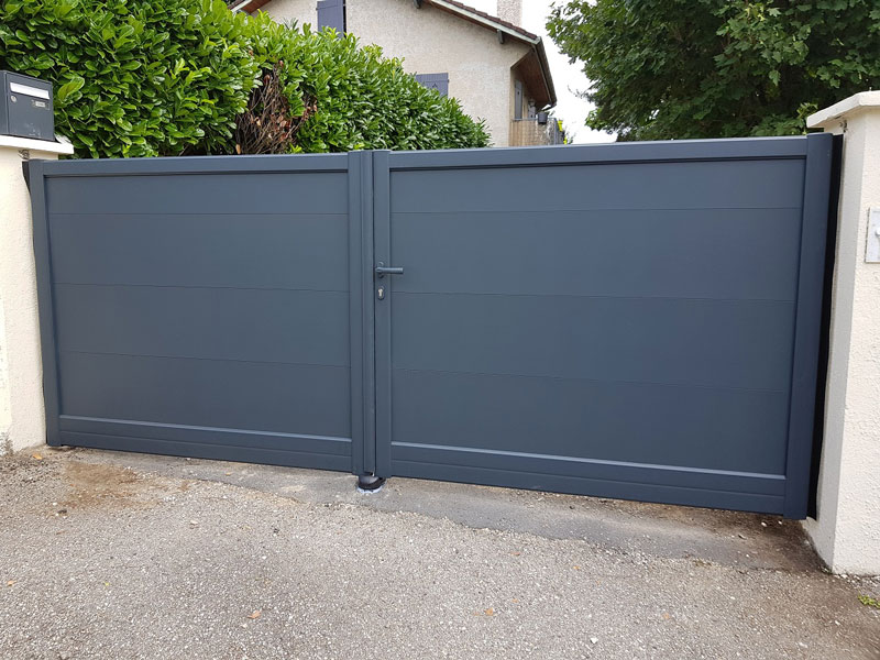Portails portail-aluminium-battant-gris-anthracite-vaugneray-69