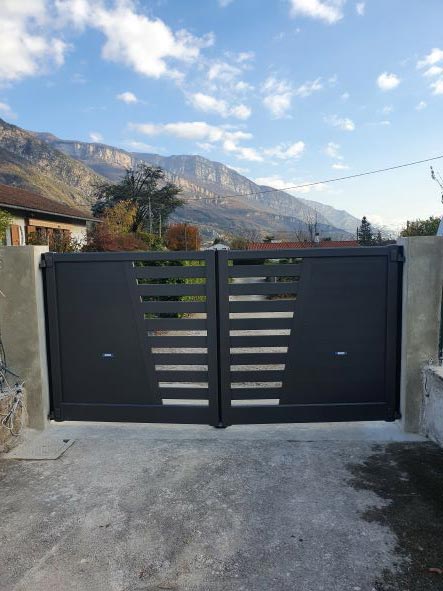 Portail Battant Coloris Gris 38 Grenoble