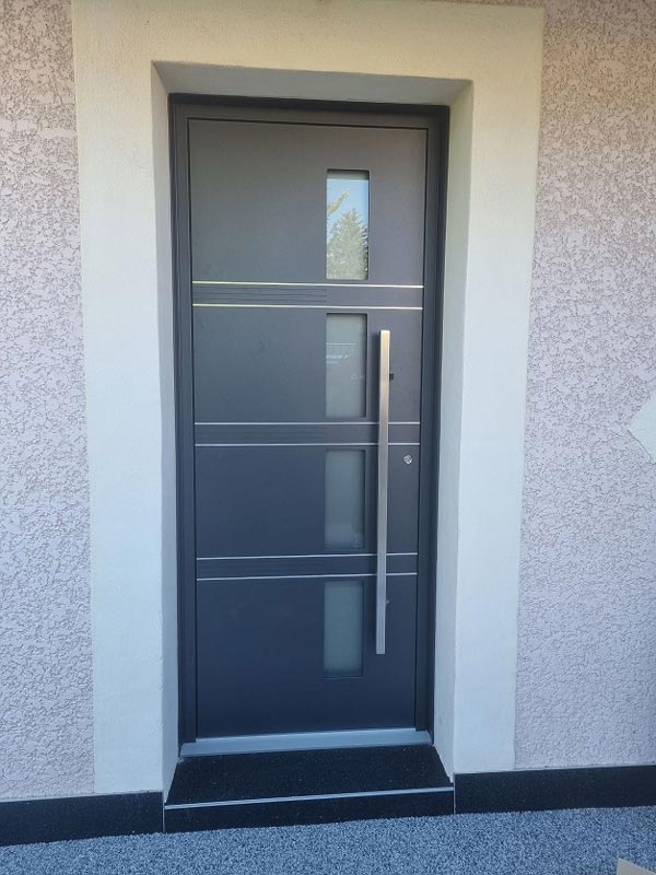 Portes d'entrées porte entree alu coloris gris 38 heyrieux